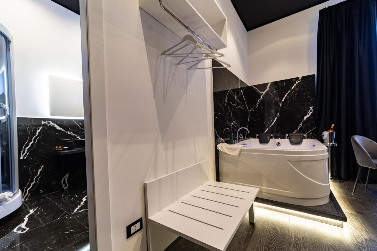 Maximum Suite & Spa Palermo Exteriör bild