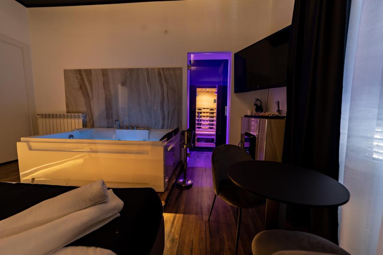 Maximum Suite & Spa Palermo Exteriör bild